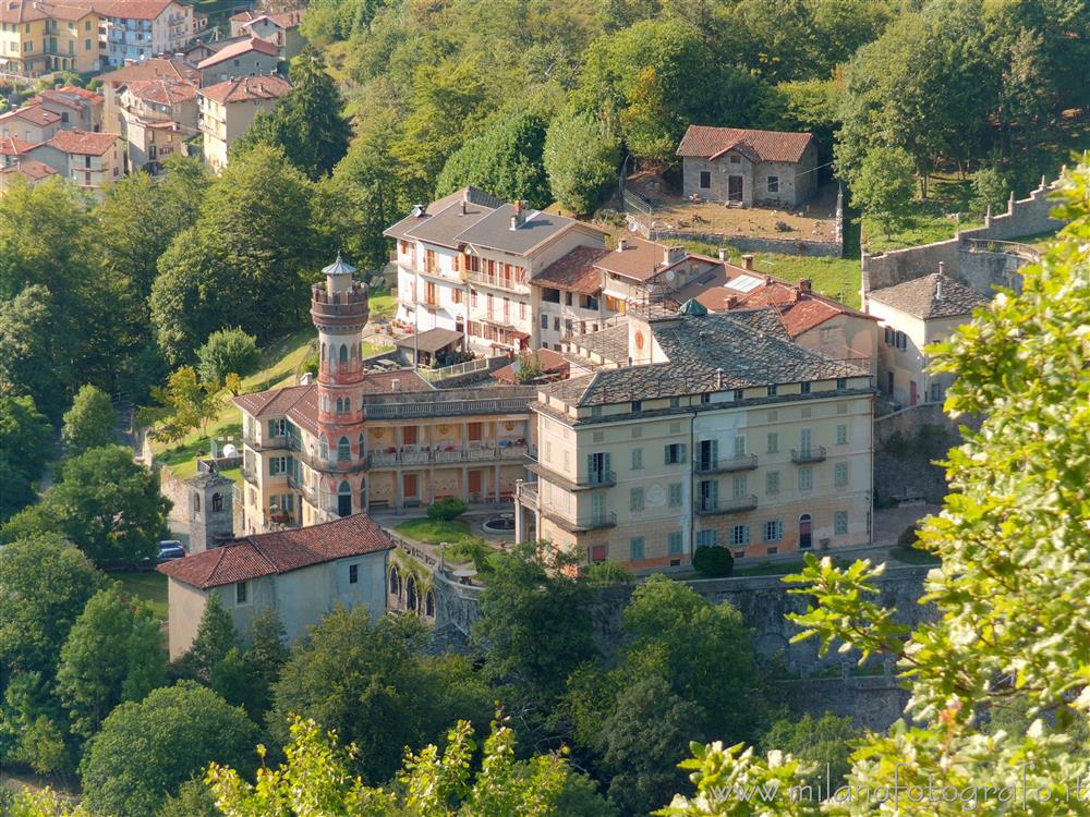 Oriomosso (Biella, Italy) - Villa Piatti in Roreto seen from the cemetery Oriomosso